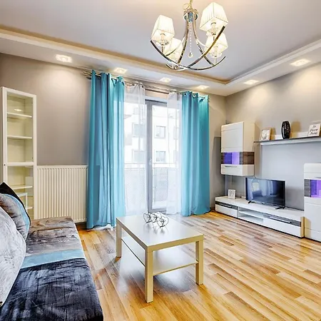 Tylna Iv 호텔 우치